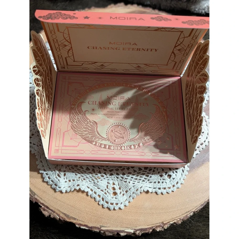 NIB Moira Chasing Eternity Celestial Series Palette 15 Pressed Pigments